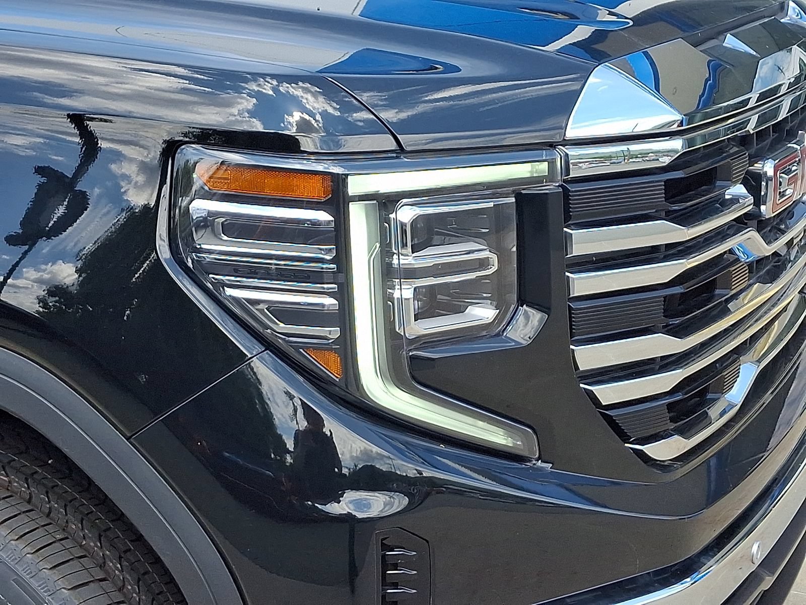New 2026 GMC Sierra 1500 SLT w/ SLT Premium Plus Package AWD/4WD image 9