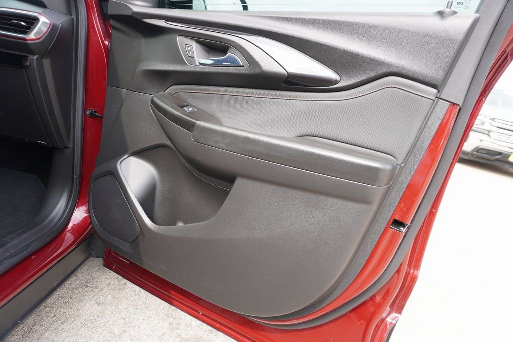 Used 2023 Chevrolet TrailBlazer RS w/ Convenience Package image 22