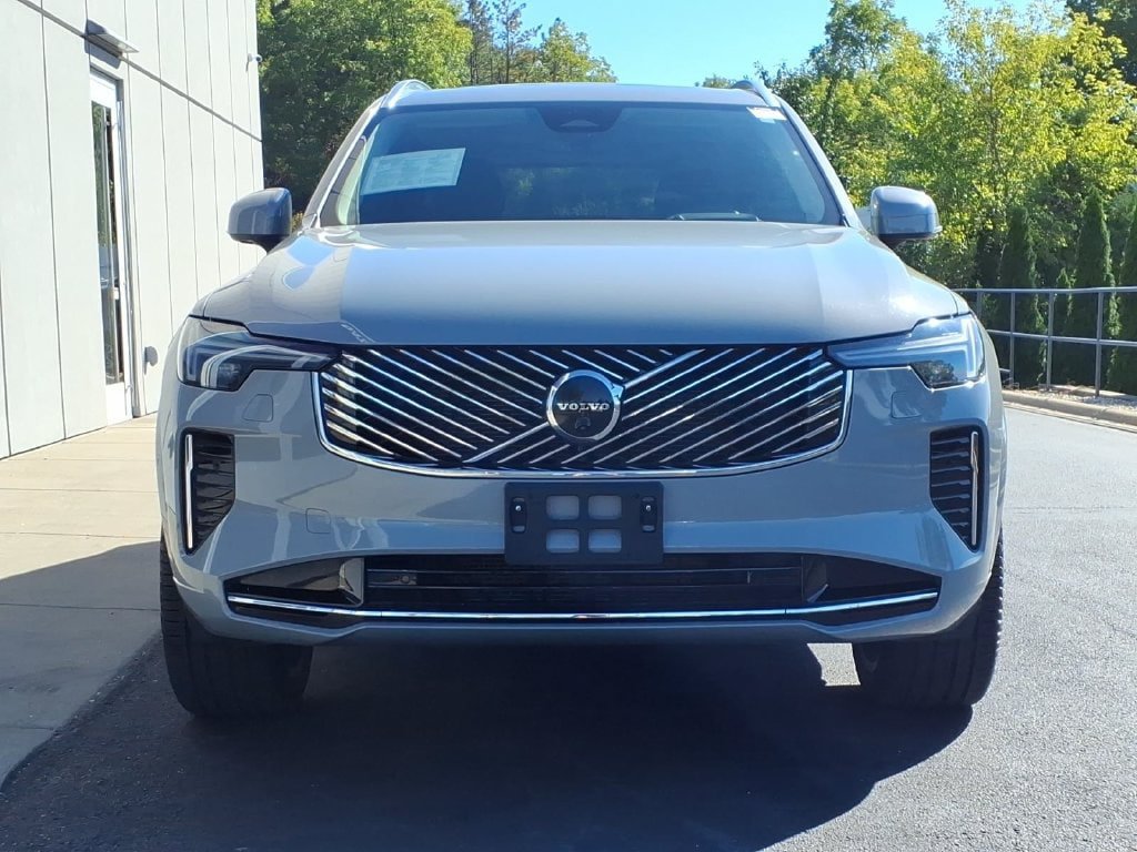 Certified 2026 Volvo XC90 B6 Ultra AWD/4WD image 2