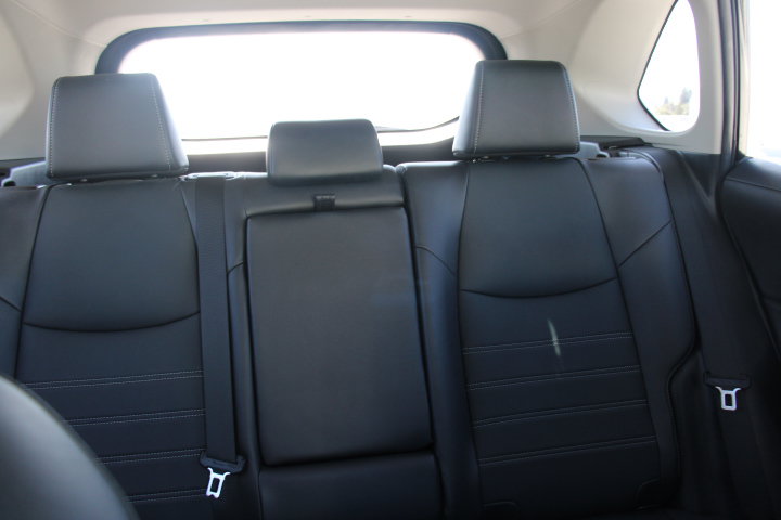 Used 2023 Toyota RAV4 XLE Premium FWD image 22