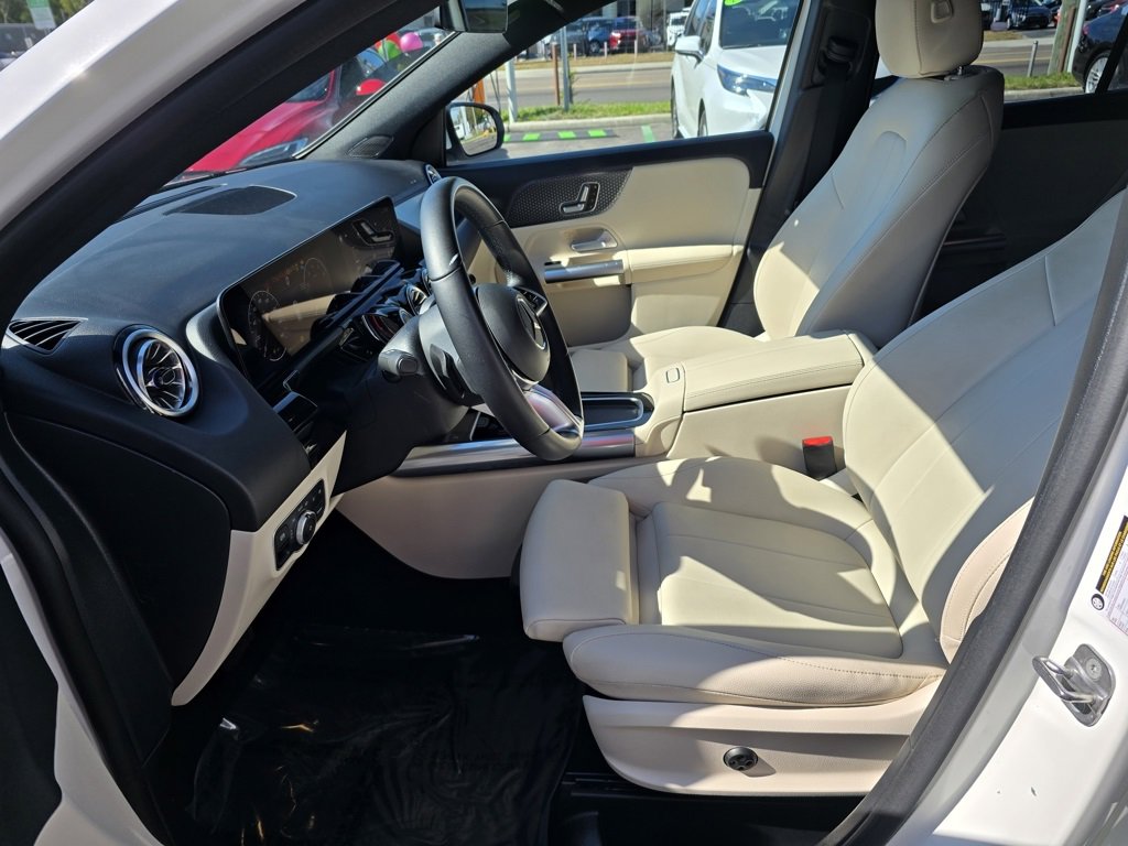 Used 2025 Mercedes-Benz GLA 250 image 16