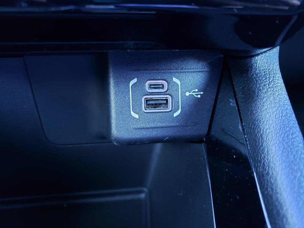 New 2026 Jeep Compass Latitude AWD/4WD image 18