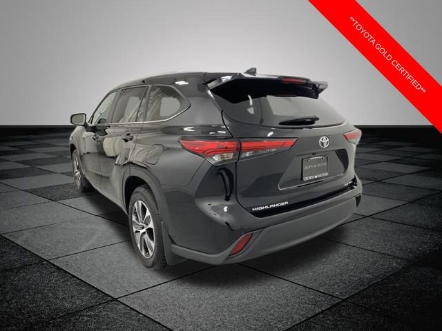 Used 2023 Toyota Highlander XLE image 4