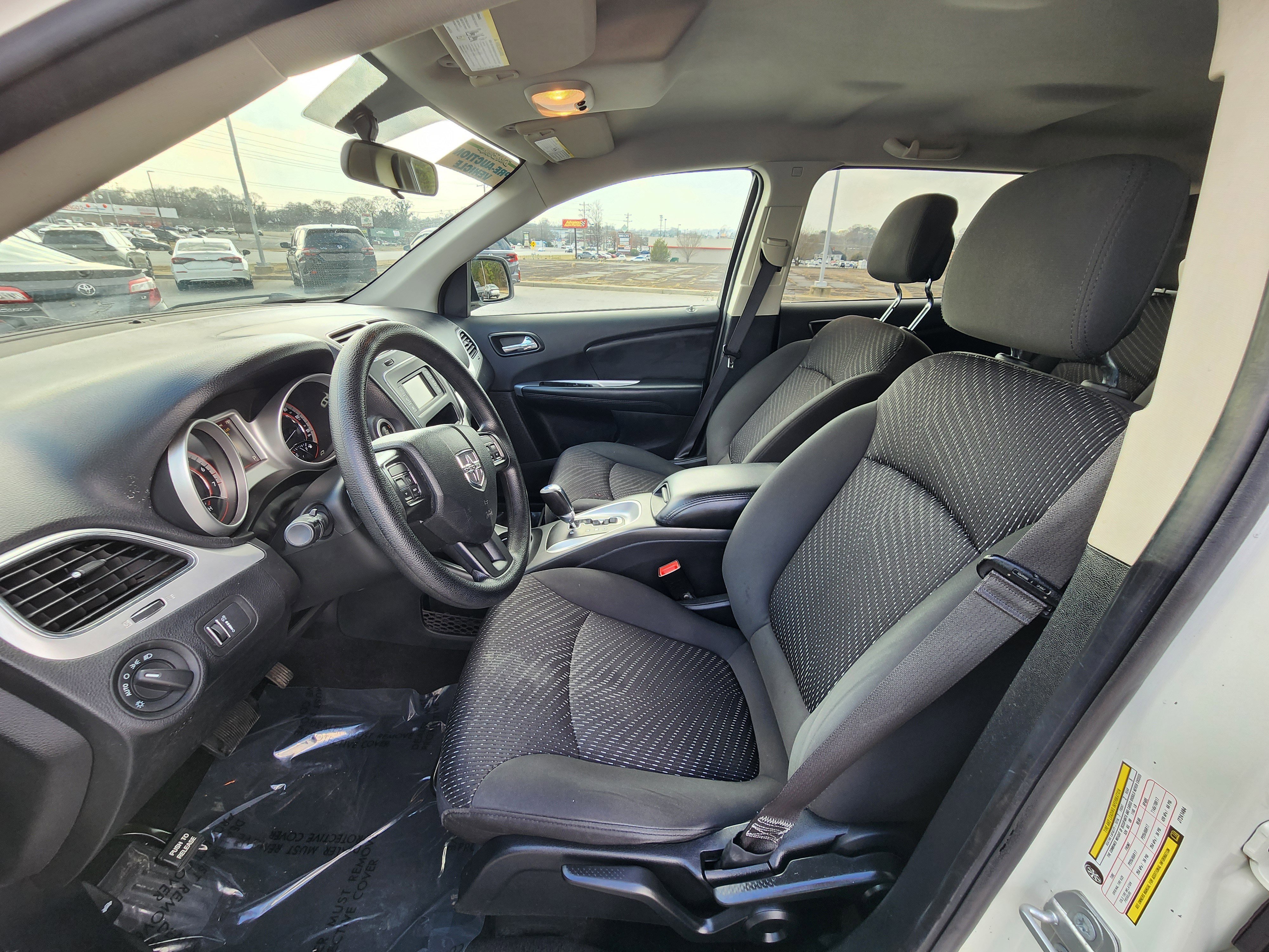 Used 2018 Dodge Journey SE image 18