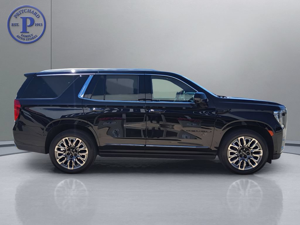 Used 2024 GMC Yukon Denali Ultimate AWD/4WD image 8