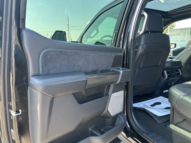 New 2026 Ford F250 Platinum image 29