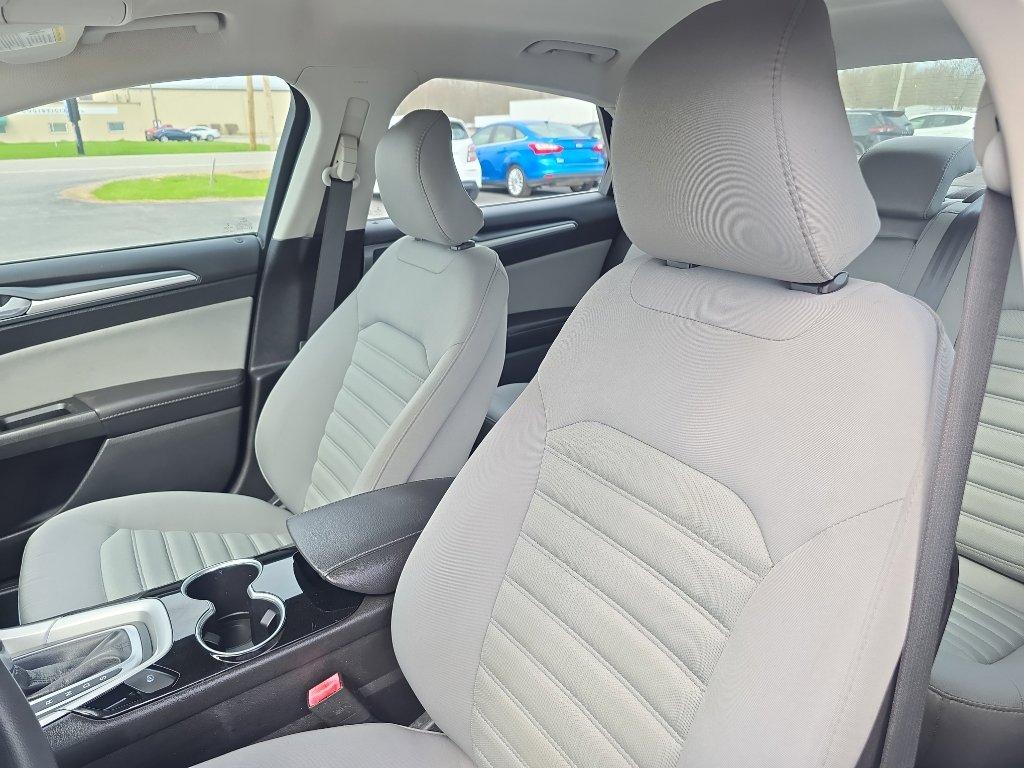 Used 2015 Ford Fusion S image 11