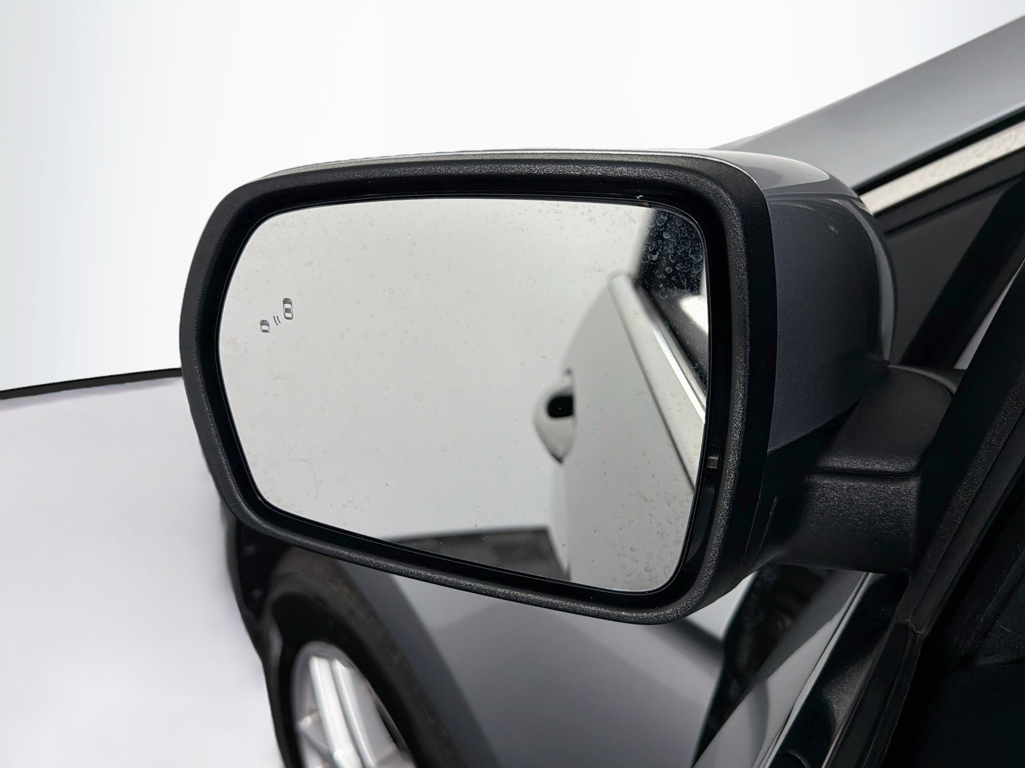 Used 2024 Ford Edge SEL AWD/4WD image 16