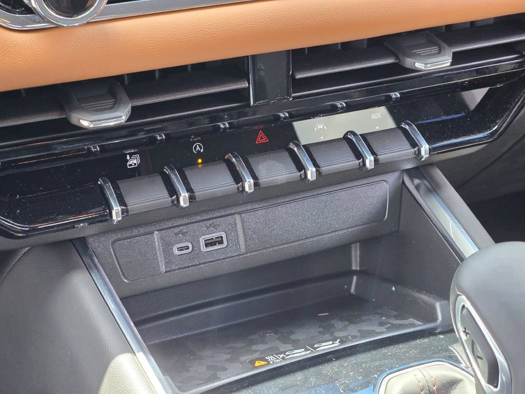 New 2026 GMC Canyon AT4 w/ AT4 Premium Package AWD/4WD image 36