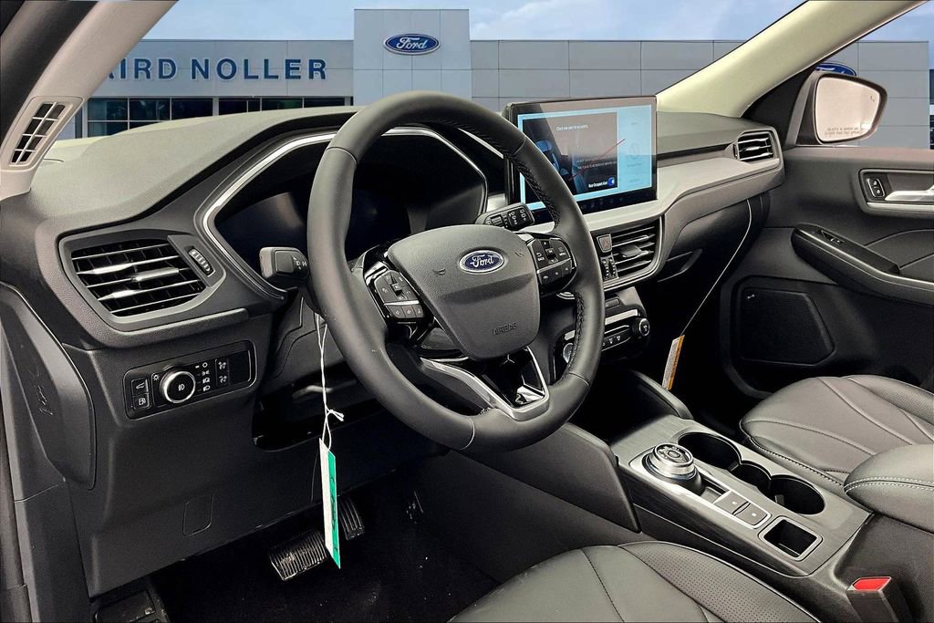 New 2025 Ford Escape SE w/ PHEV Premium Package FWD image 7