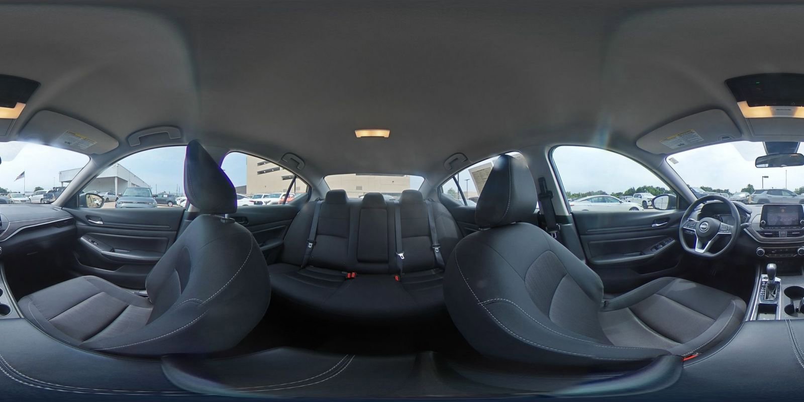 Used 2025 Nissan Altima 2.5 SV FWD image 42