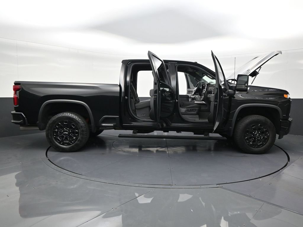 Used 2022 Chevrolet Silverado 2500 LTZ w/ LTZ Plus Package image 30