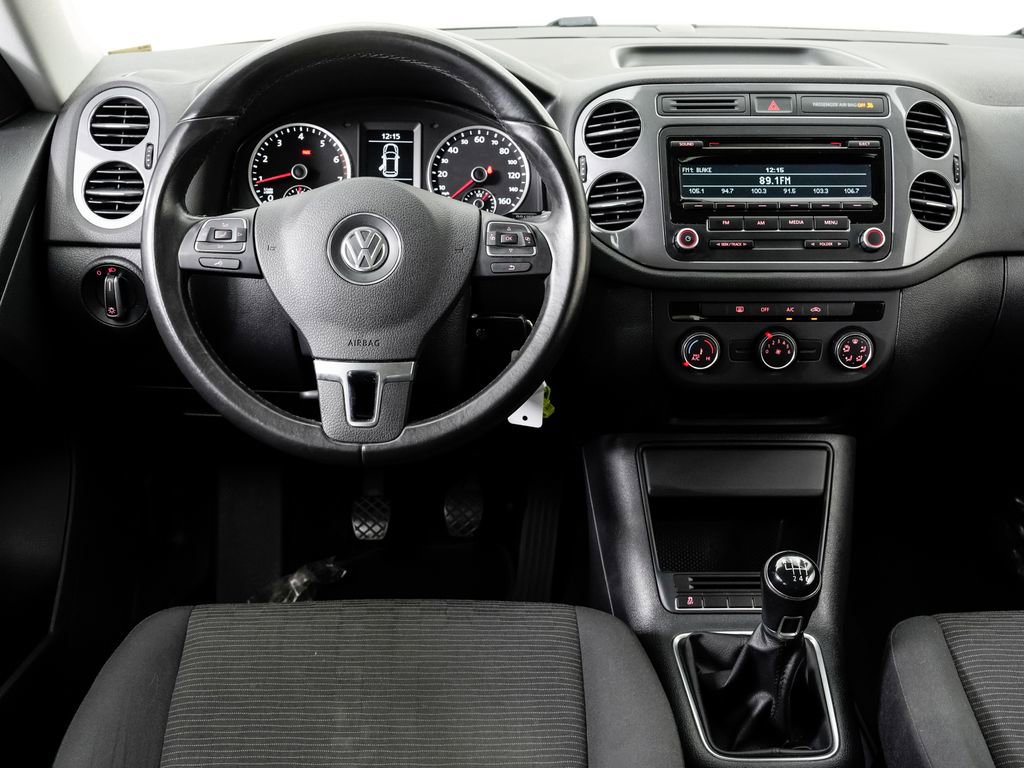 Used 2013 Volkswagen Tiguan S image 15