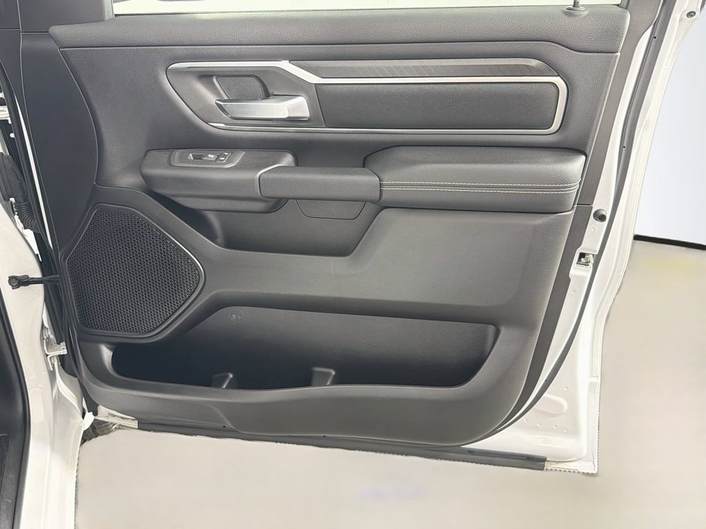 Used 2025 RAM 1500 Big Horn AWD/4WD image 32