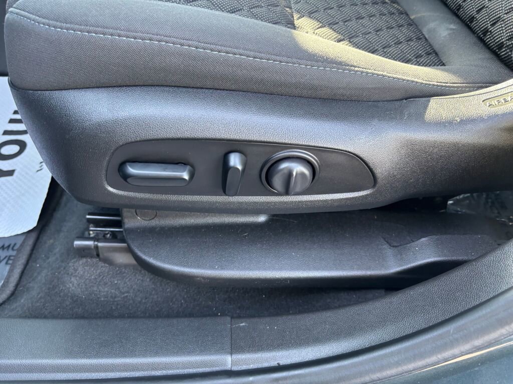 Used 2019 Chevrolet Blazer LT image 19