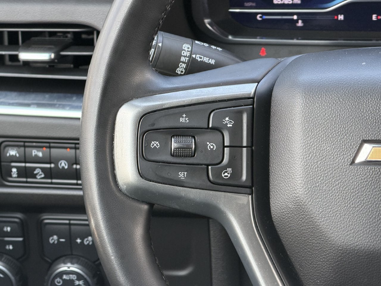 Used 2023 Chevrolet Suburban Premier AWD/4WD image 13