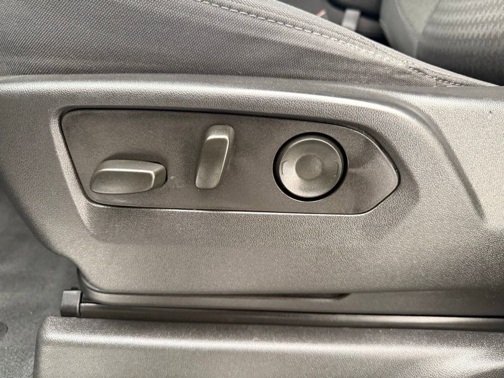 Used 2022 Chevrolet Silverado 1500 Custom image 34