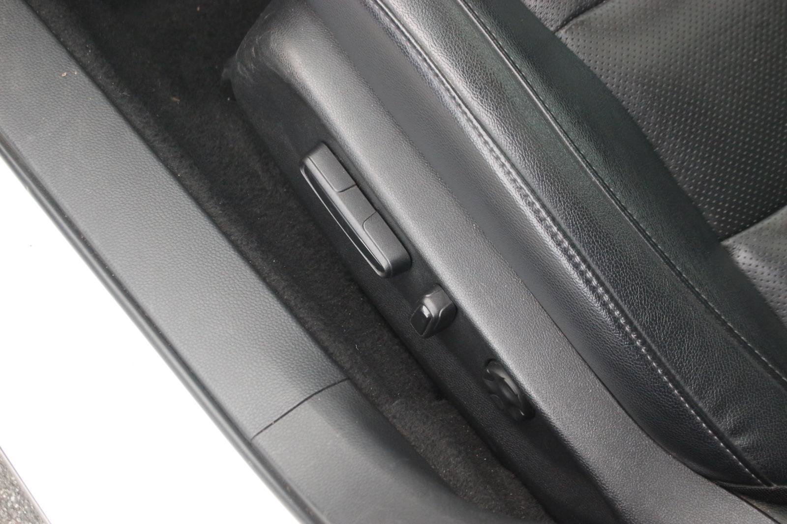 Used 2018 Honda Accord EX-L image 16