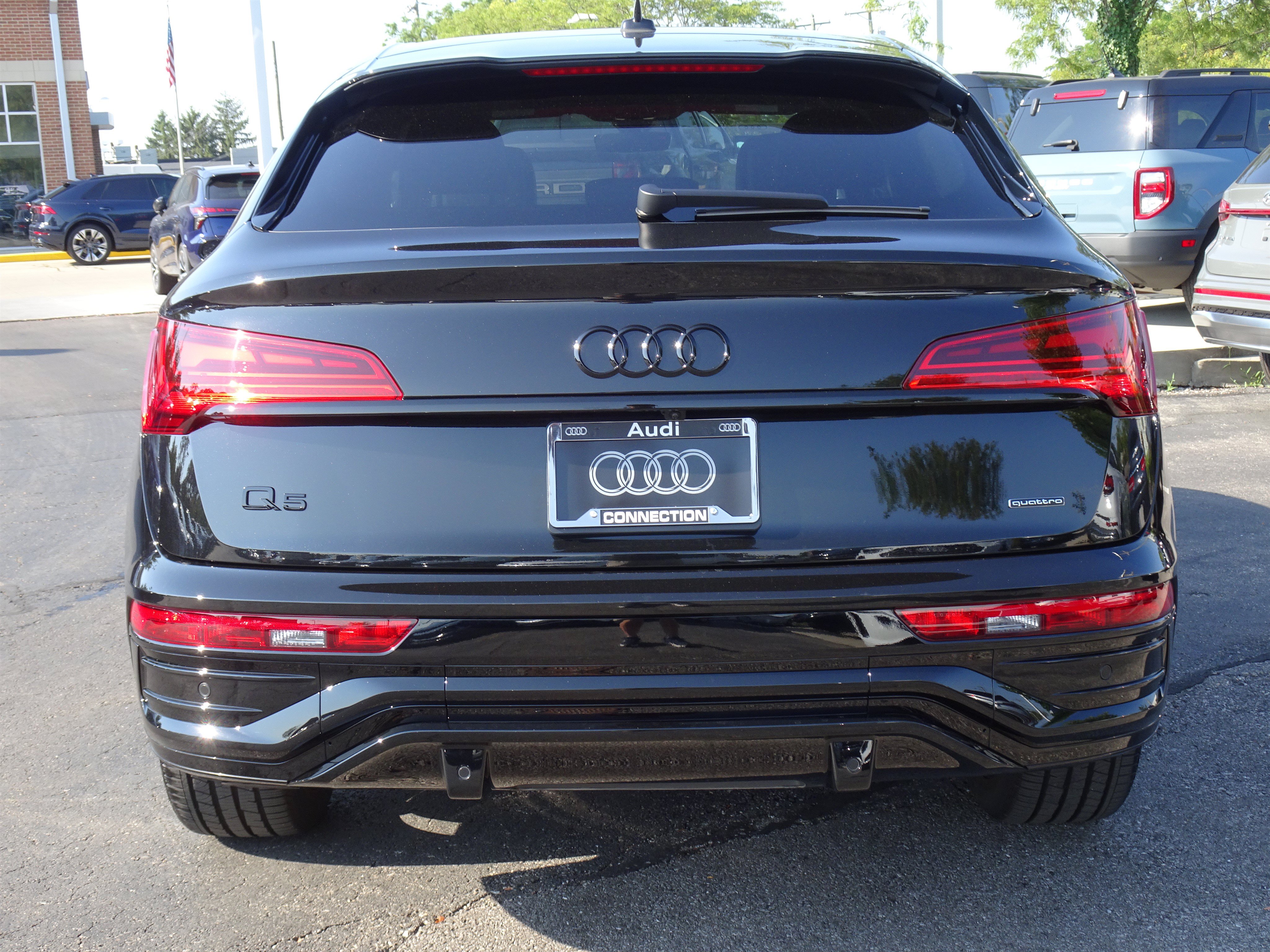 Certified 2024 Audi Q5 2.0T Premium Plus w/ Premium Plus Package AWD/4WD image 4