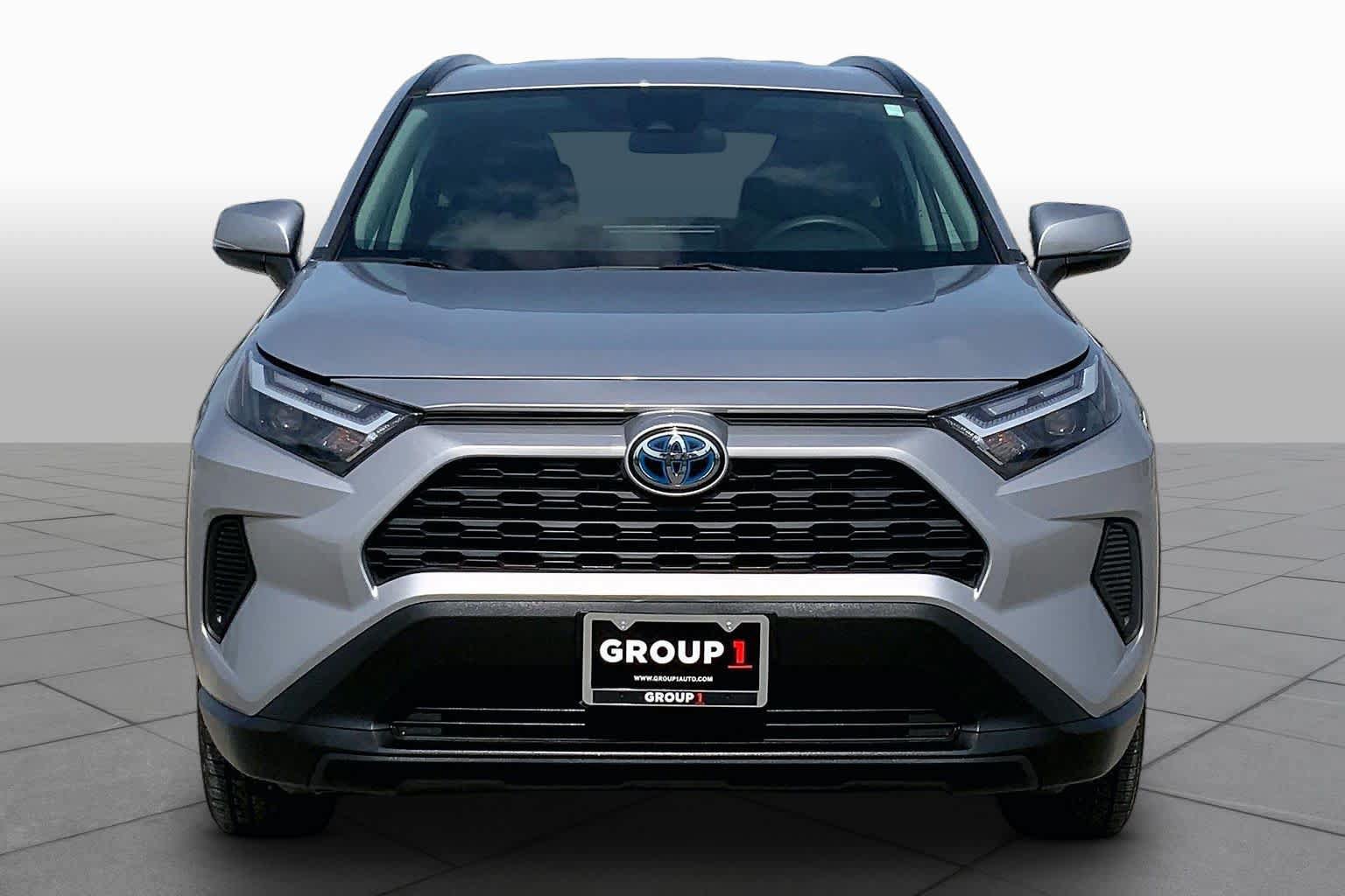Used 2024 Toyota RAV4 XLE AWD/4WD image 6