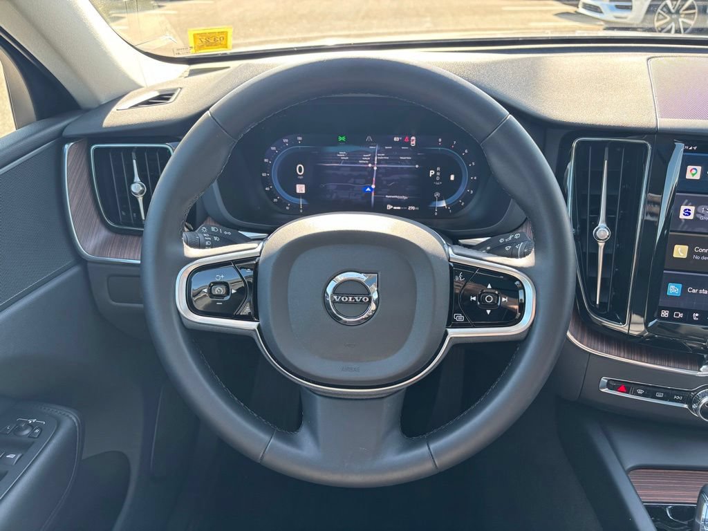 Used 2023 Volvo XC60 B5 Plus w/ Climate Package AWD/4WD image 7