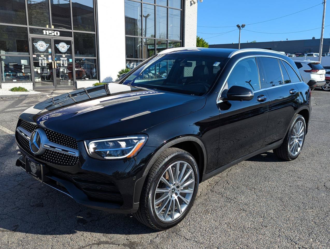 Used 2021 Mercedes-Benz GLC 300 4MATIC image 2