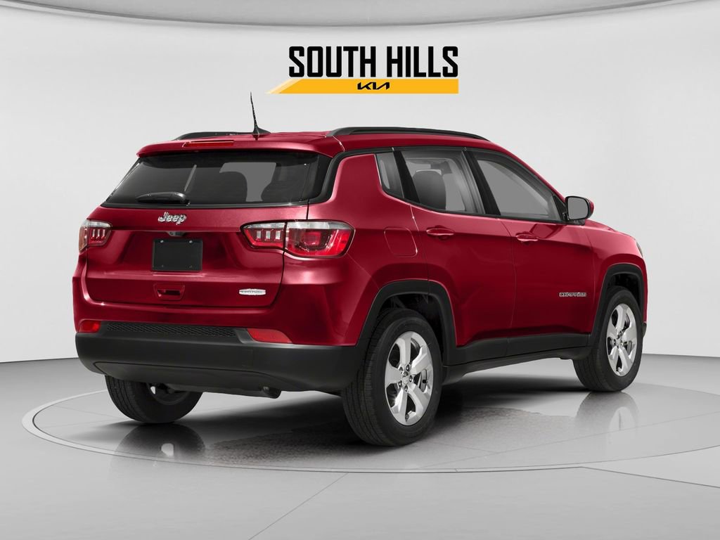 Used 2018 Jeep Compass Latitude w/ Cold Weather Group image 3