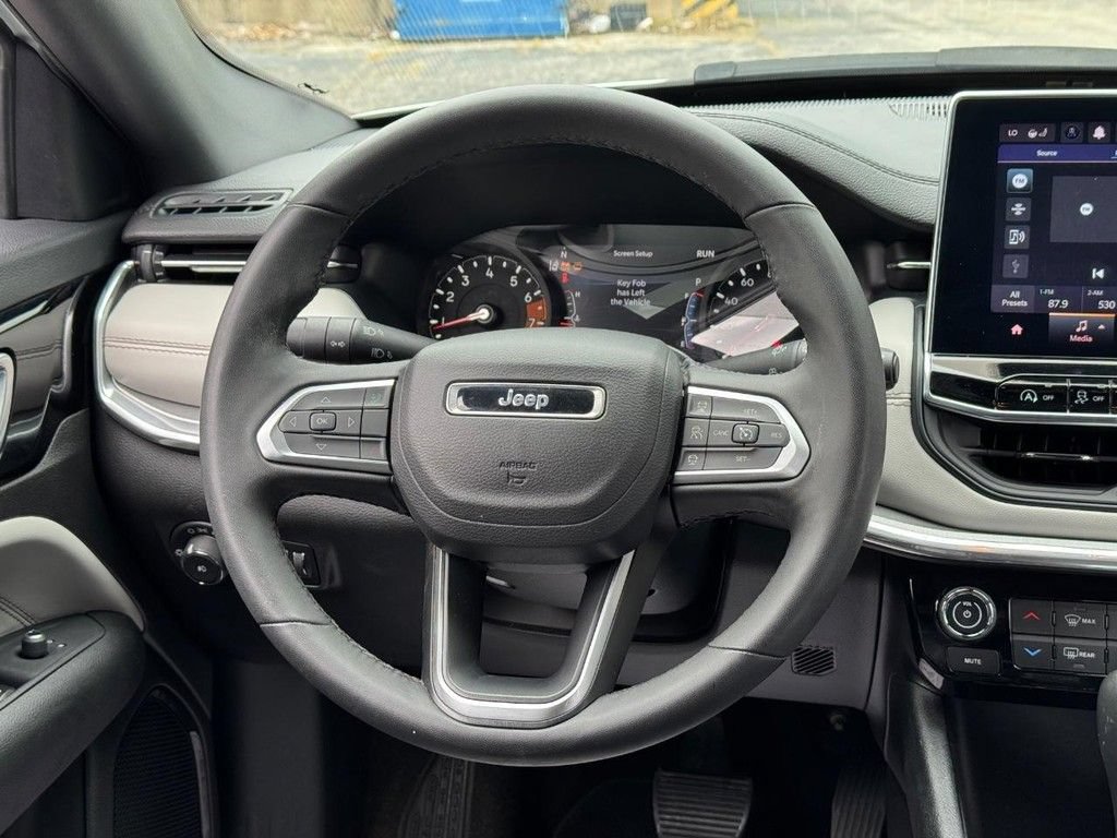 Used 2024 Jeep Compass Limited AWD/4WD image 17