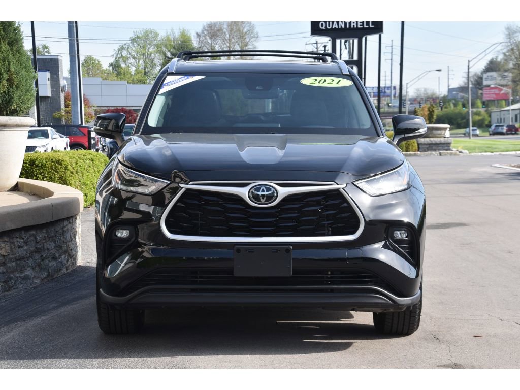 Used 2021 Toyota Highlander XLE image 9