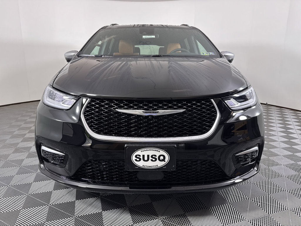 New 2026 Chrysler Pacifica Pinnacle image 2