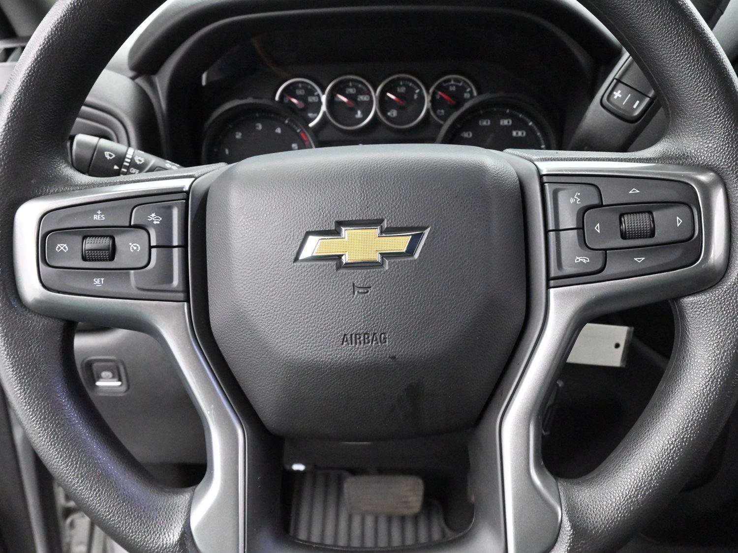 Used 2022 Chevrolet Silverado 2500 Custom w/ Custom Value Package image 17