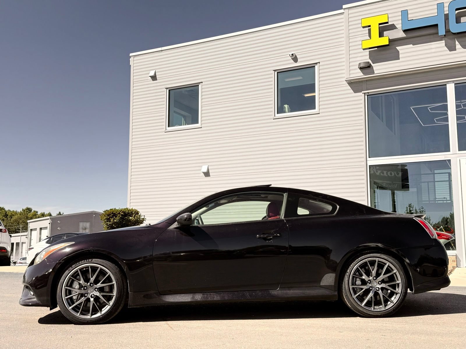 Used 2011 INFINITI G37 IPL RWD image 12