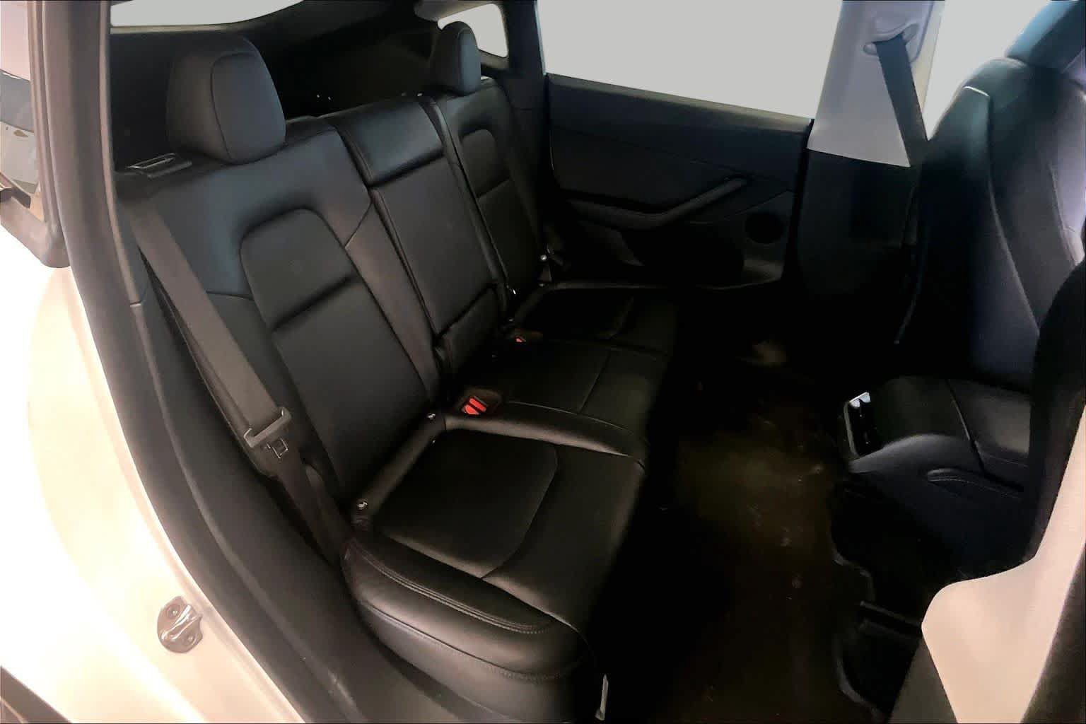 Used 2022 Tesla Model Y Performance AWD/4WD image 18