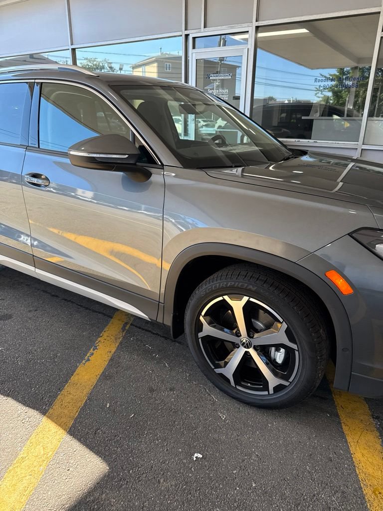 New 2026 Volkswagen Tiguan SE AWD/4WD image 5