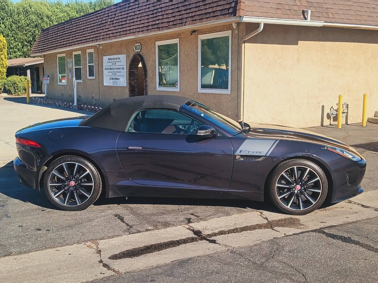 Used 2016 Jaguar F-TYPE S RWD image 35