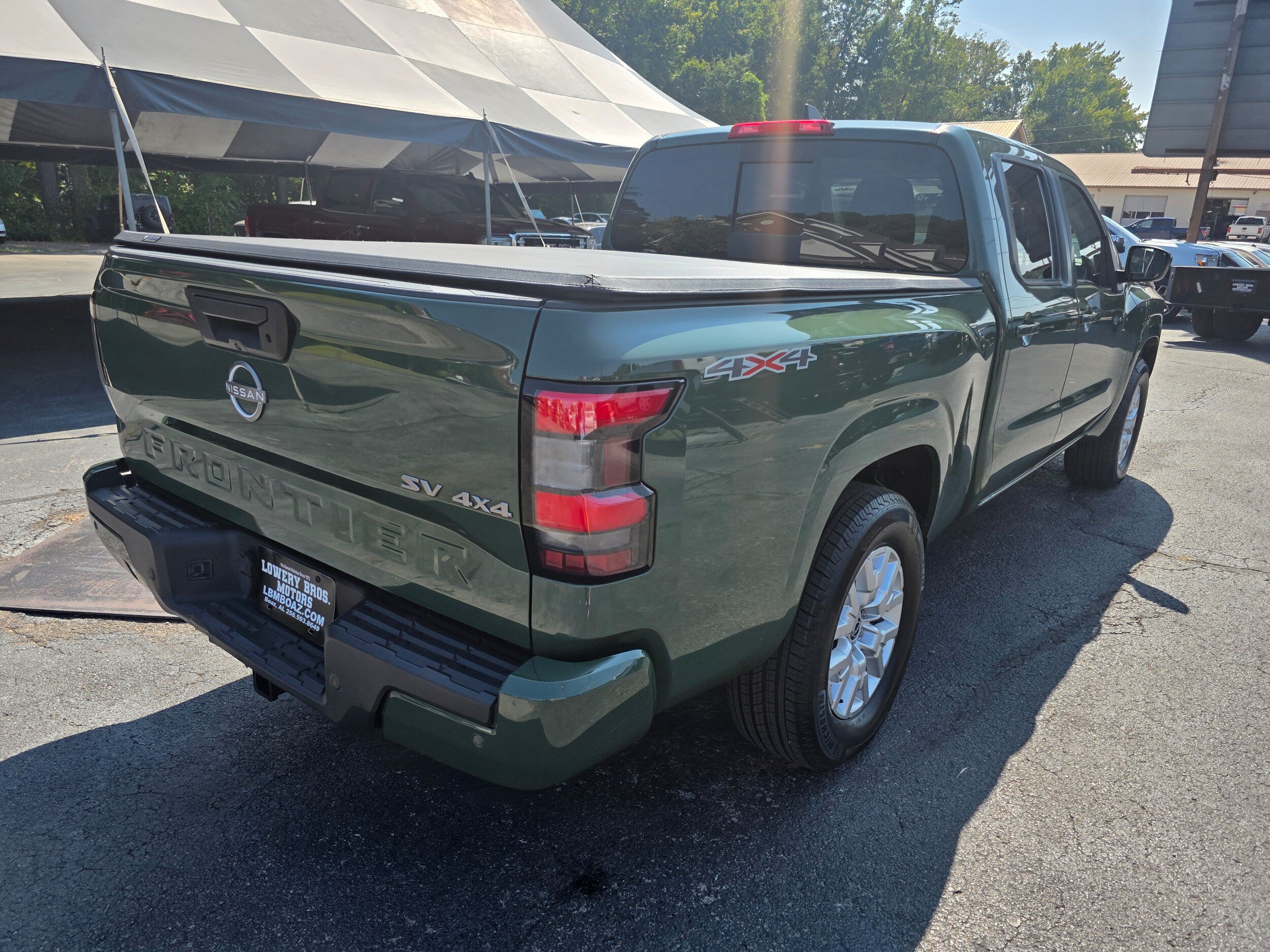 Used 2023 Nissan Frontier SV w/ Technology Package AWD/4WD image 5