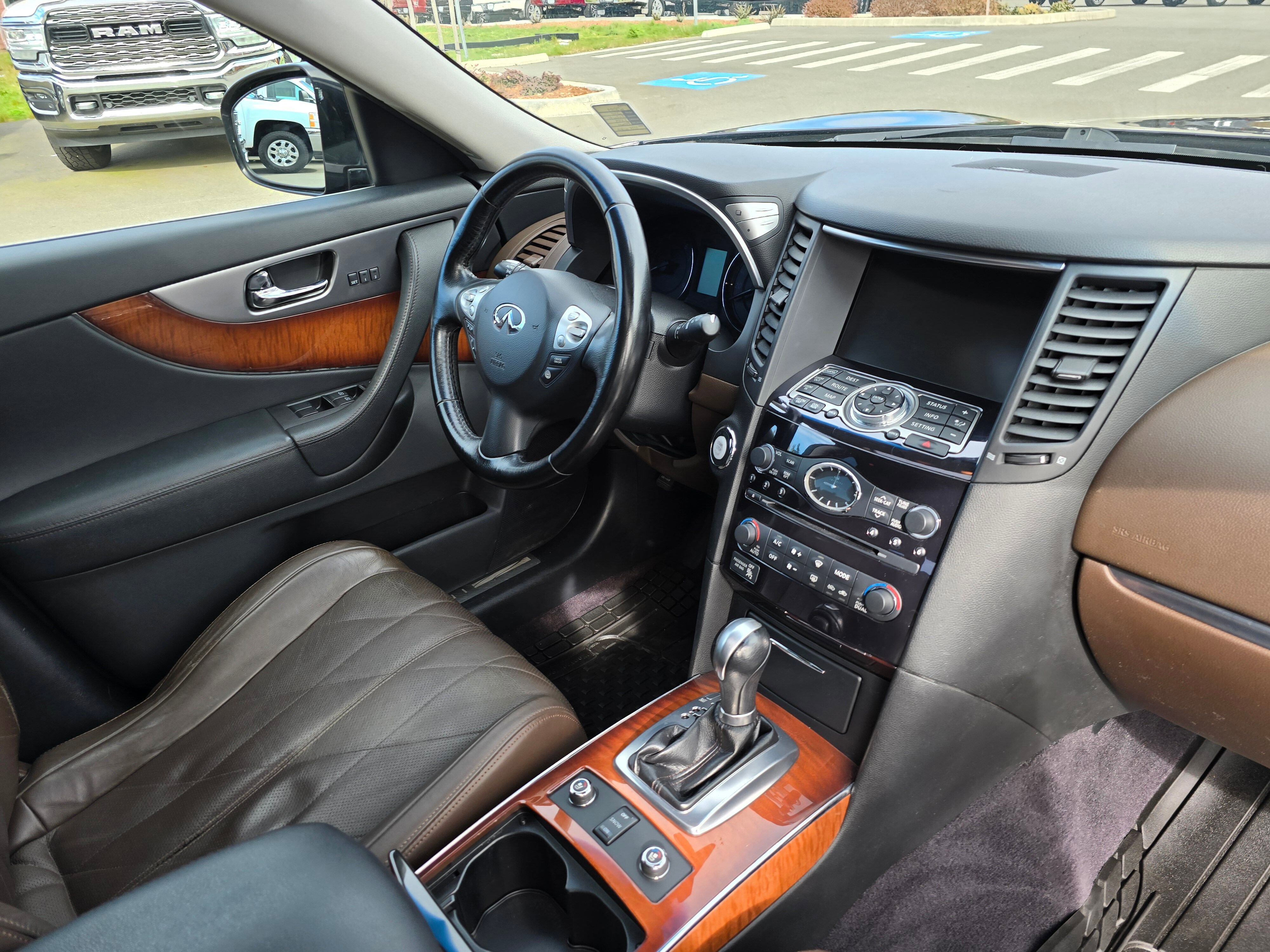 Used 2011 INFINITI FX35 AWD image 15