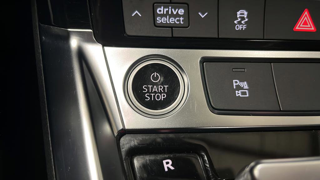 Used 2022 Audi e-tron Premium w/ Towing Package image 22