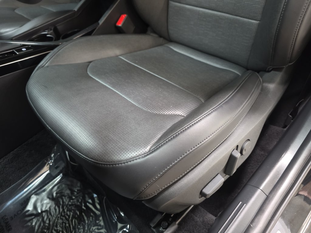 Used 2025 Kia Niro FWD image 28