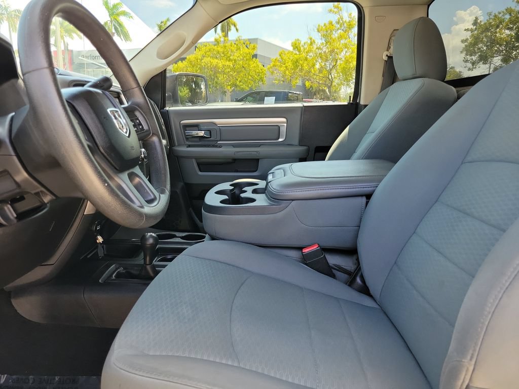 Used 2014 RAM 2500 Tradesman w/ Chrome Appearance Group AWD/4WD image 15