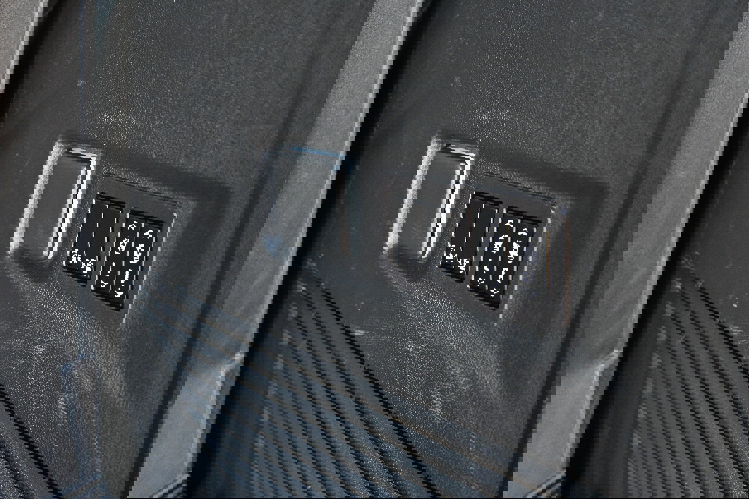 Used 2023 GMC Yukon Denali Ultimate image 6