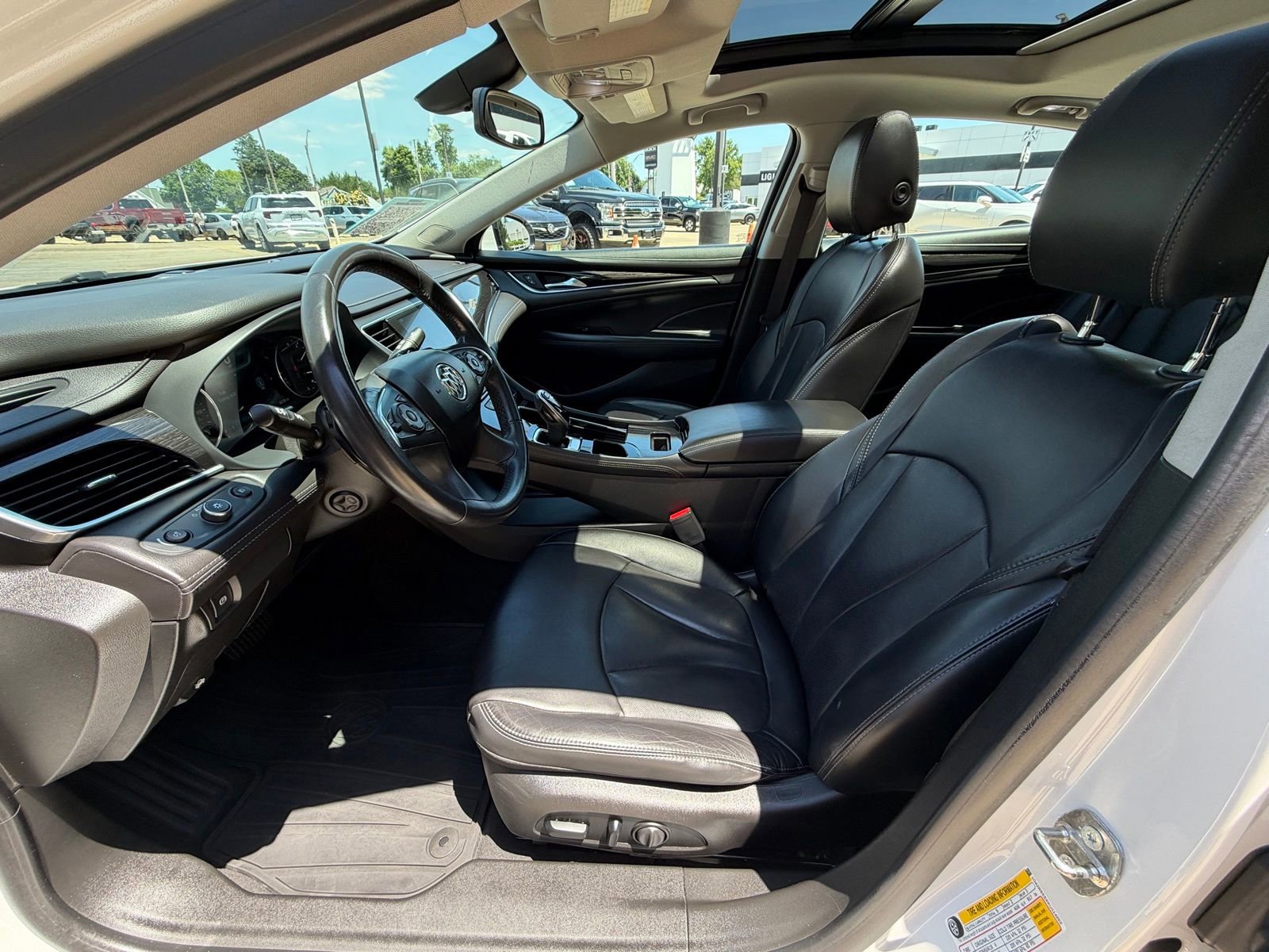 Used 2019 Buick LaCrosse Essence w/ Sun and Shade Package AWD/4WD image 4