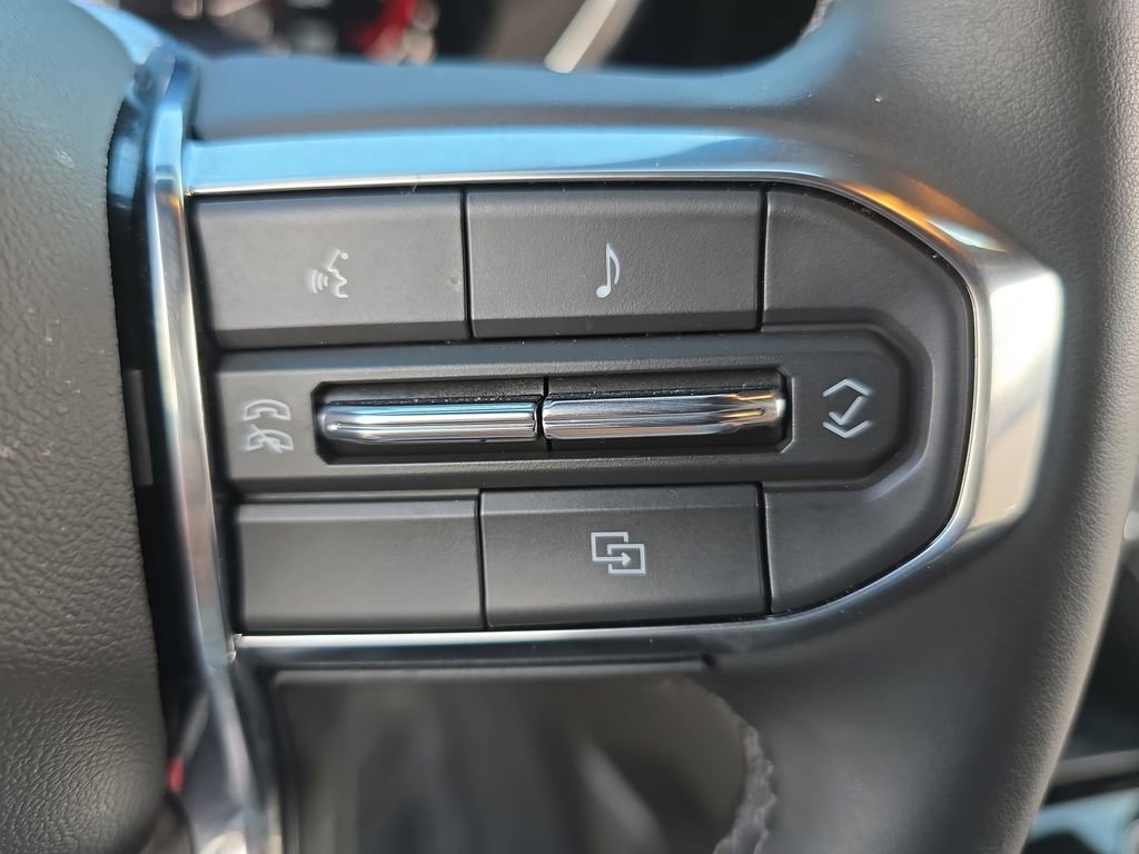 Used 2025 GMC Canyon Elevation w/ Convenience Package image 19