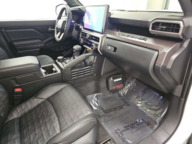 Used 2024 Toyota Tacoma TRD Sport image 37