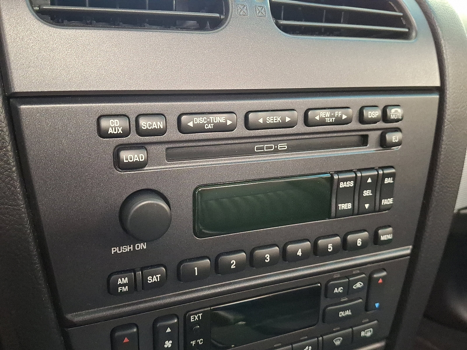 Used 2004 Ford Thunderbird image 22