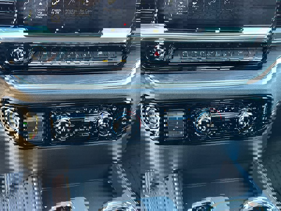 Used 2026 GMC Sierra 1500 SLT w/ SLT Premium Plus Package image 30