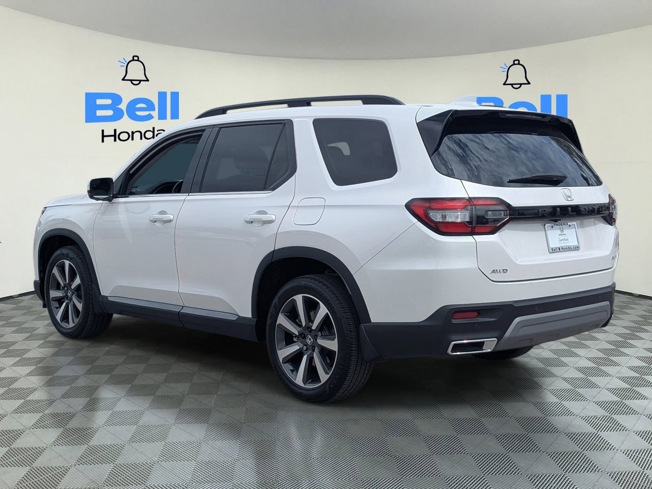 Certified 2023 Honda Pilot Elite image 3