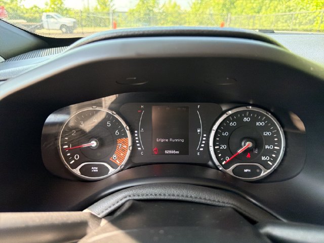 Used 2023 Jeep Renegade Latitude AWD/4WD image 18