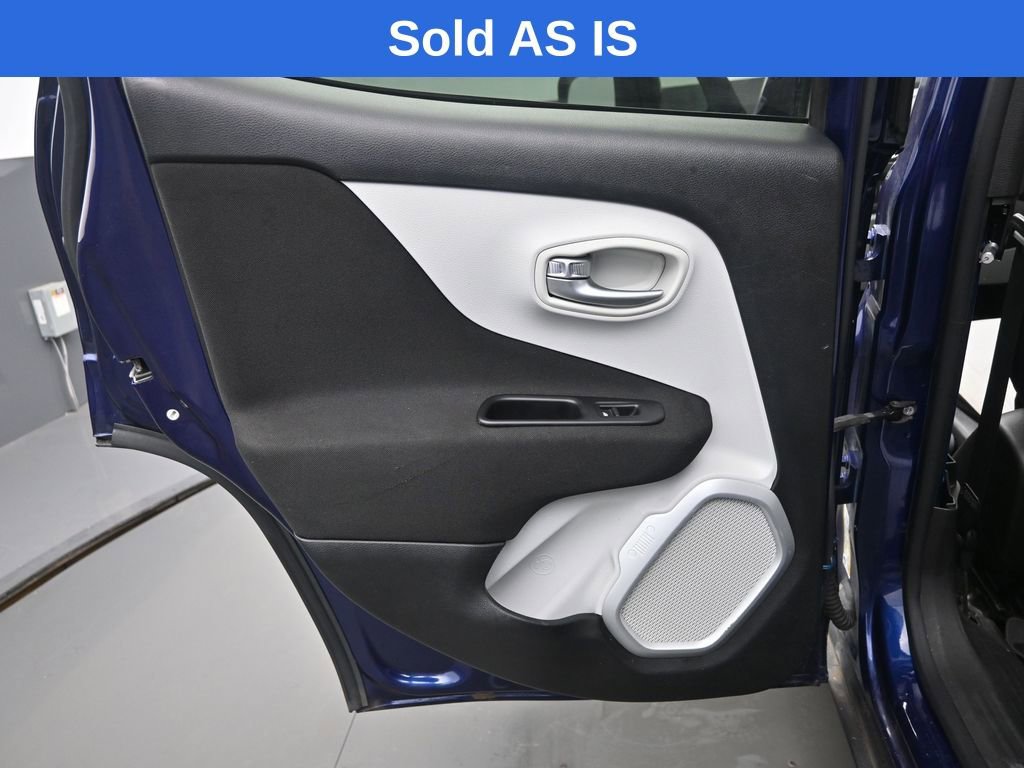 Used 2018 Jeep Renegade Latitude FWD image 14