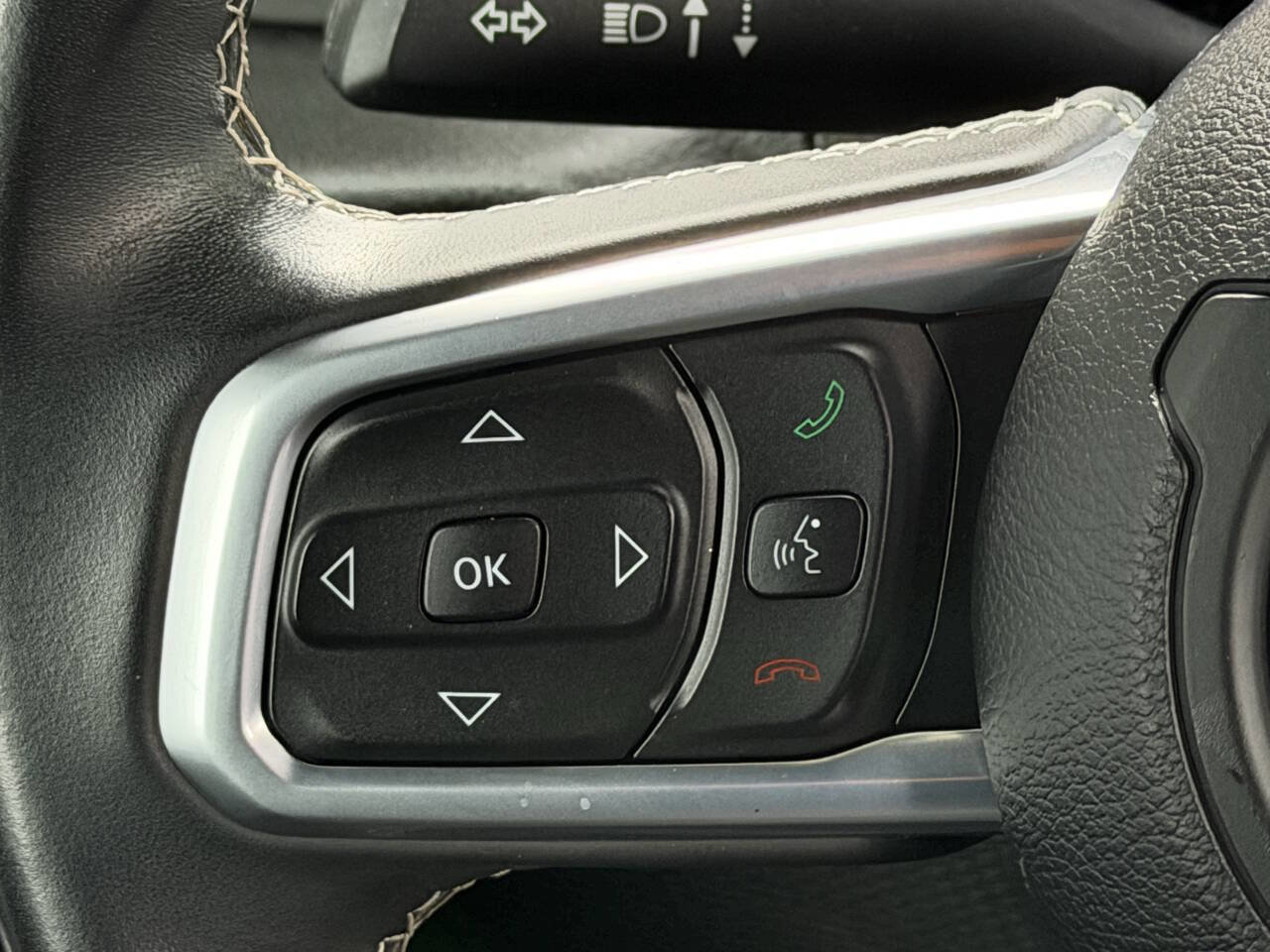 Used 2019 Jeep Wrangler Unlimited Sahara image 27